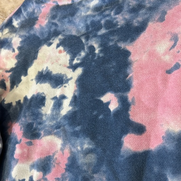 F•R•I•E•N•D•S sweatshirt in girls size L (10/12) - Picture 10 of 10